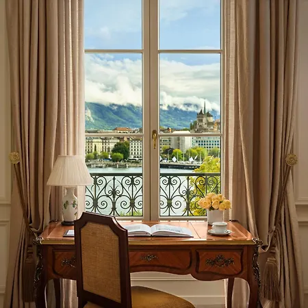 Beau-rivage Hotel